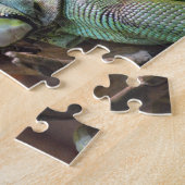 Puzzle mit farbenfroher Iguana-Eidechse (Seite)