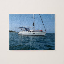 Puzzlespiel von einem Starjewel das Segelboot am