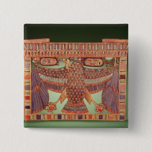 PylonBrust verziert mit dem Geier Button (Vorderseite)