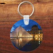 Pyramid in Louvre Museum,Paris,France Schlüsselanhänger (Vorderseite)