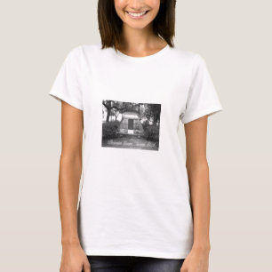 PYRAMIDE AN DER BONAVENTURA-FRIEDHOFS-SAVANNE T-Shirt