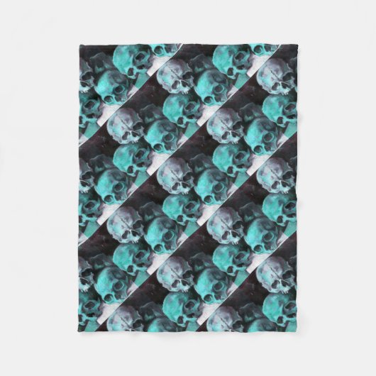 Pyramide von Skulls nach Cezanne Fleecedecke (Vorderseite)