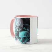 Pyramide von Skulls nach Cezanne Tasse (Vorderseite Links)