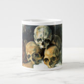 Pyramide von Skulls Paul Cezanne Malerei Art Jumbo-Tasse (Vorderseite)