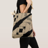 Pyramiden auf und ab Gelb auf Schwarzem Tasche (Von Nahem)