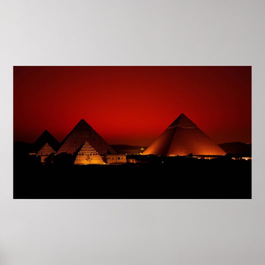 Pyramiden bei rotem Sonnenuntergang Poster (Vorne)