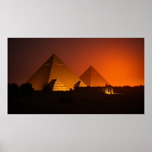 Pyramiden-Design Poster (Vorne)