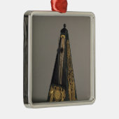 Pyramidentaktmesser, 1815 ornament aus metall (Rechts)