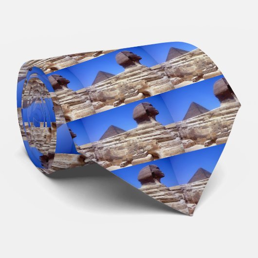 Pyramidesphinx Krawatte (Gerollt)