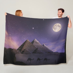 PYRAMIDS IM MOONLIGHT FLEECEDECKE