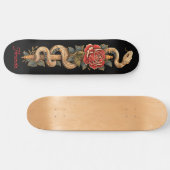 Python-Schlange mit roter Rose Skateboard (Horizontal)