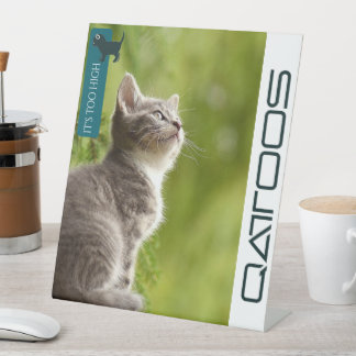 QATTOOS-PEDESTALES SIGN SOCKELSCHILD