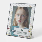 QATTOOS SOCKELSCHILD (Vorderseite)