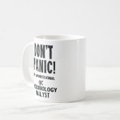 QC Microbiology Analyst Kaffeetasse (Vorderseite Links)