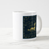 Qilin an der Erholung Golden Tapestes Jumbo-Tasse (Vorderseite Rechts)