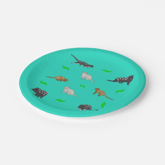 Qoulls Pappteller (Schrägansicht)