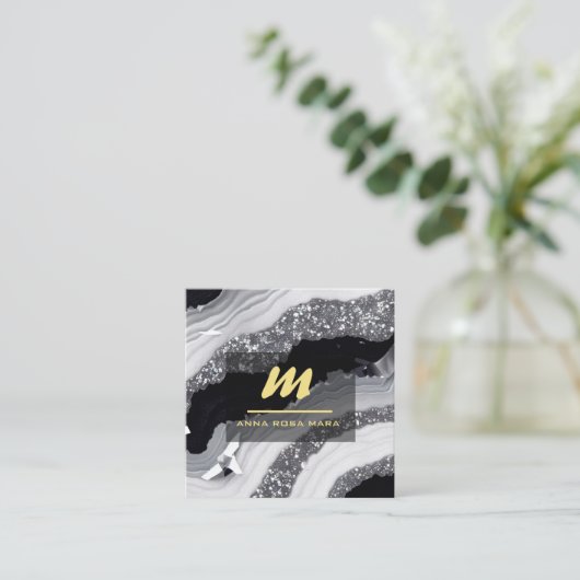 *~* QR Agate Schwarz-weiß Gold Glitzer Initial AP6 Quadratische Visitenkarte (Stehend Vorderseite)