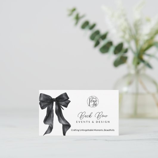 QR Black Coquette Bow Elegantes Design Visitenkarte (Stehend Vorderseite)