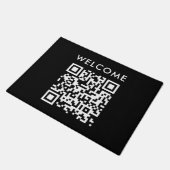 QR-Code Begrüßung | Black Minimalistisch Simple Sc Fußmatte (Schrägansicht)