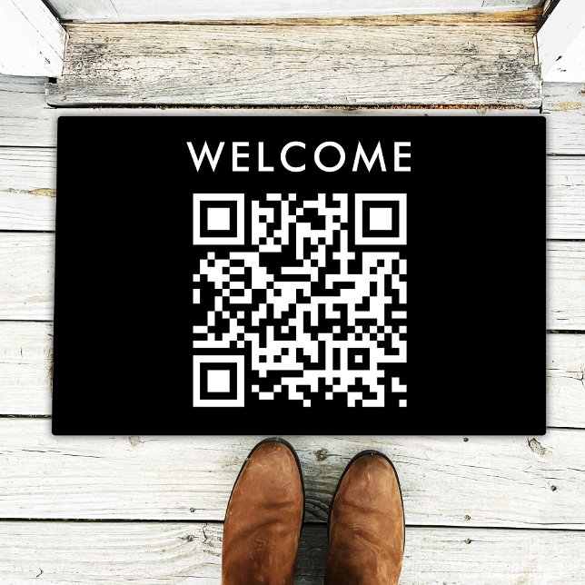 QR-Code Begrüßung | Black Minimalistisch Simple Sc Fußmatte (Versatile doormat template with interactive QR code & greeting for business or personal use.)