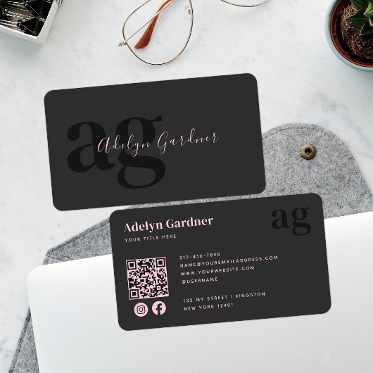 QR Code Black Pink Monogram Script Social Media Visitenkarte