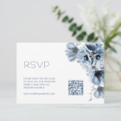 QR-Code | Blaue florale Hochzeit Begleitkarte (Stehend Vorderseite)
