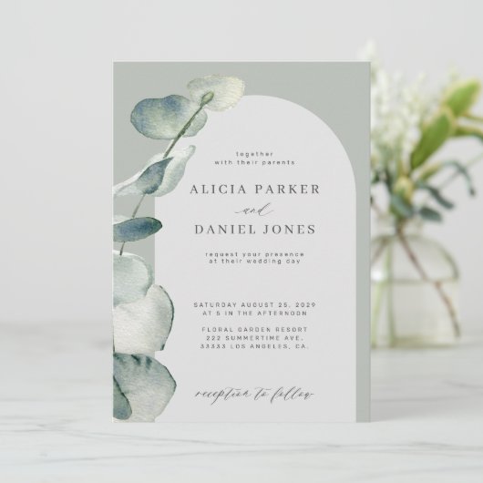 QR-Code boho sage green arch eucalyptus wedding Einladung (Stehend Vorderseite)