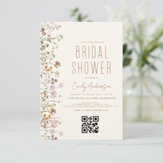 QR Code Boho Wildblume Brautparty Einladung (Stehend Vorderseite)