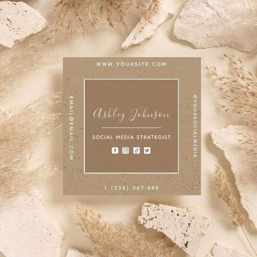 QR Code Brown Pastel Creative Quadratische Visitenkarte