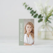 QR Code Business Logo Modern Professional Sage Visitenkarte (Stehend Vorderseite)