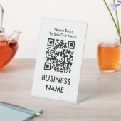 QR Code Café Modernes, großes Druckmenü Weiß Sockelschild (In SItu)