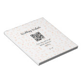 QR-Code der Hochzeitwebsite für Details orange Notizblock (angewinkelt)