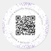 QR-Code der Hochzeitwebsite uAwg violett weiß Runder Aufkleber (Vorderseite)