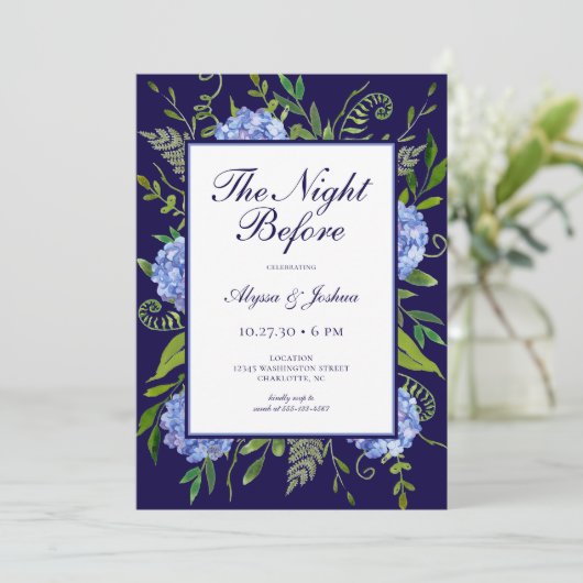 QR-Code der Nacht vor blauem Hydrangea Einladung (Stehend Vorderseite)