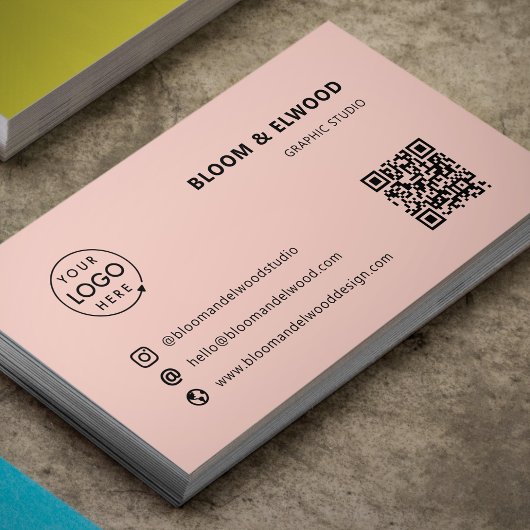 QR-Code Einfach Modernes Minimal-Rosa-Logo Visitenkarte
