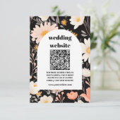 qr code Elegant Boho Wildblume Wedding Begleitkarte (Stehend Vorderseite)