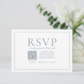 QR Code Elegant Dusty Blue Classic Script UAWG RSVP Karte (Stehend Vorderseite)