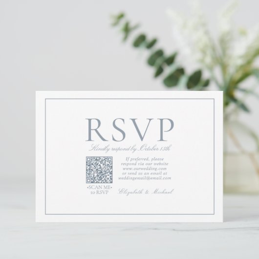 QR Code Elegant Dusty Blue Classic Script UAWG RSVP Karte (Stehend Vorderseite)
