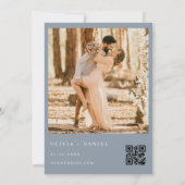 QR Code Eucalyptus Dusty Blue Foto Wedding Einladung (Rückseite)