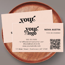 QR-Code-Firmenlogo Beruflich Modernes Rosa Visitenkarte