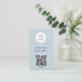 QR-Code-Firmenlogo Leuchtblau Visitenkarte (Stehend Vorderseite)
