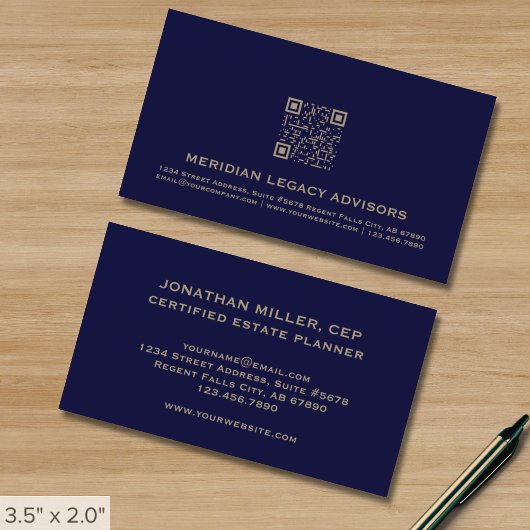 QR-Code für berufliche Navy und Gold Visitenkarte