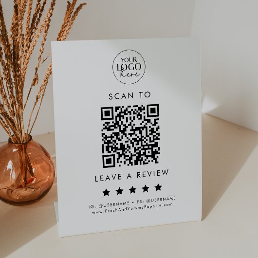 QR-Code für Chic Typografy Verlass a Review Sockelschild