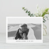 QR-Code für Einfache Hochzeit von Schwarzweiß-Foto Dankeskarte (Stehend Vorderseite)