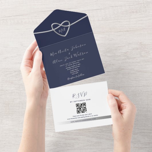 QR-Code für einfache Hochzeiten in Navy All In One Einladung (Abreißen)