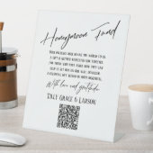 QR-Code für einfache Typografie Flitterwochen Sockelschild (In Situ)