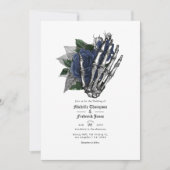 QR-Code für Hochzeiten von Navy Blue Floral Einladung (Vorderseite)