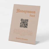 QR-Code für Minimalistische Retro-Hochzeitsfeierta Sockelschild (Vorderseite)