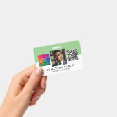 QR-Code für Mitarbeiter eines Unternehmens - Moder Ausweis (Handheld)