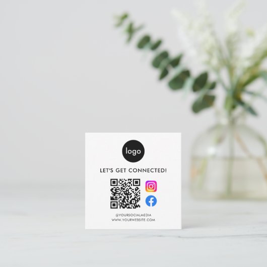 QR-Code für moderne soziale Medien Quadratische Visitenkarte (Stehend Vorderseite)